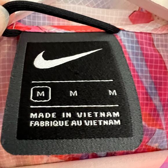 Nike packable rain jacket windbreaker coat - Picture 6 of 7